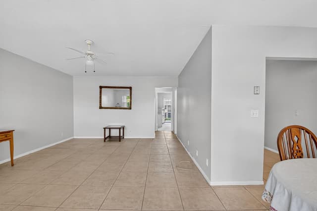 162 EASTHAMPTON G, West Palm Beach FL 33417 - West Palm Beach, FL - Photo 4