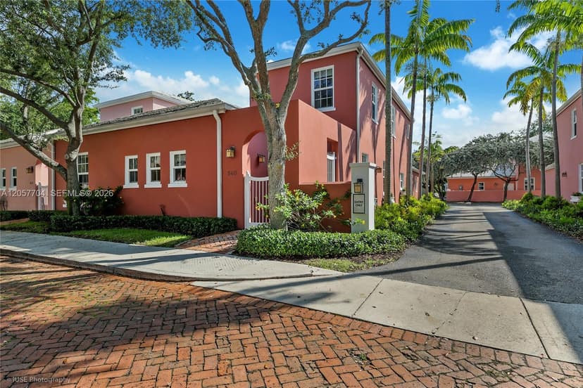 540 Loretto Ave # 19, Coral Gables FL 33146