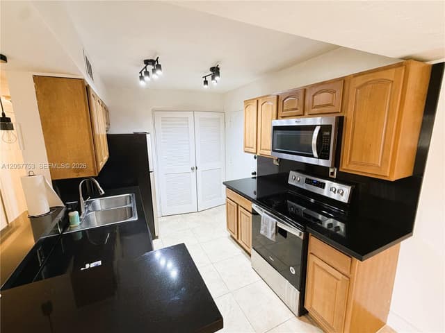 7483 SW 82nd St # A102, Miami FL 33143 - Miami, FL - Photo 2