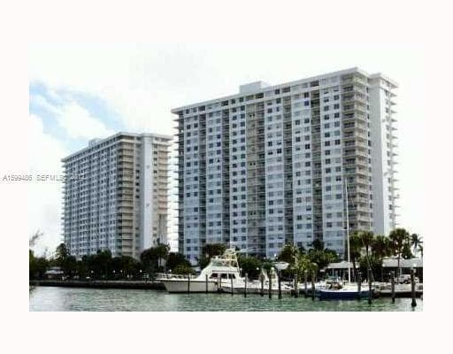 500 BAYVIEW Drive # 122, Sunny Isles Beach FL 33160