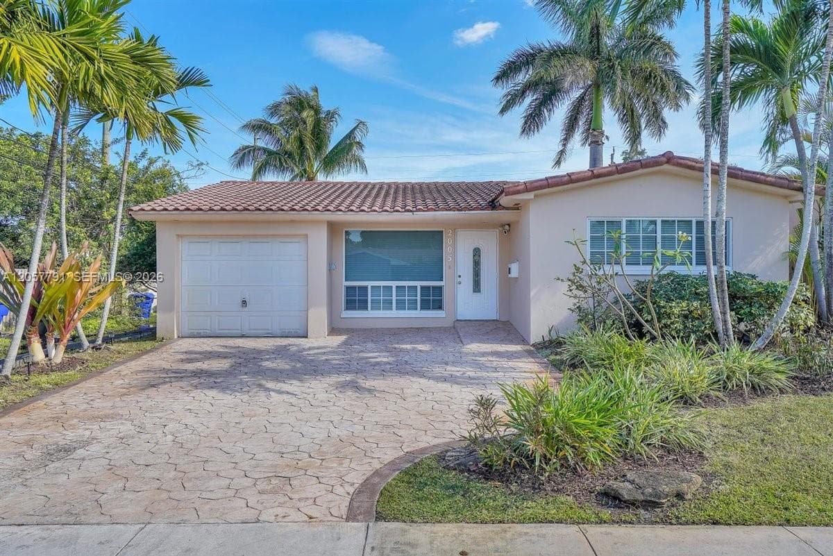 2005 N 36th Ave, Hollywood FL 33021 - Hollywood, FL - Photo 1
