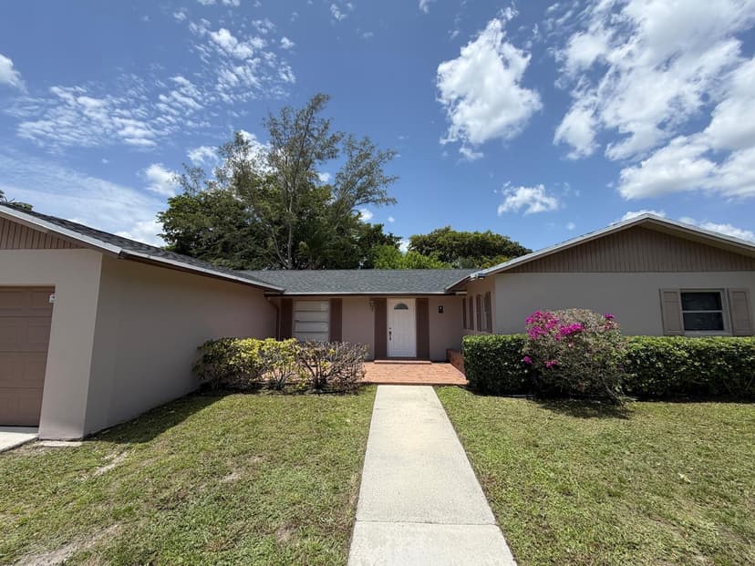 10241 Sleepy Brook Way, Boca Raton FL 33428