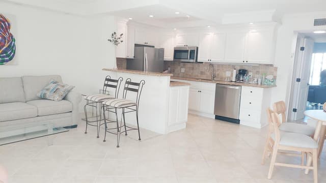 1072 Yarmouth Drive, Boca Raton FL 33434 - Boca Raton, FL - Photo 6