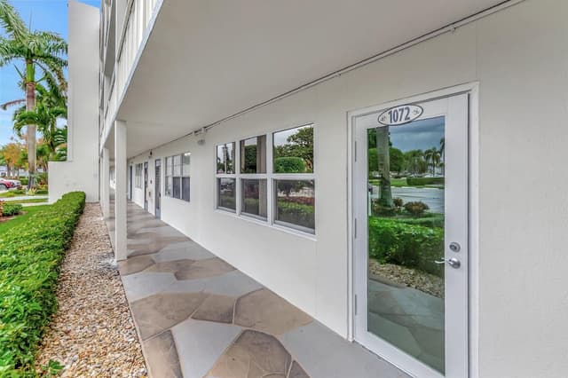 1072 Yarmouth Drive, Boca Raton FL 33434 - Boca Raton, FL - Photo 7