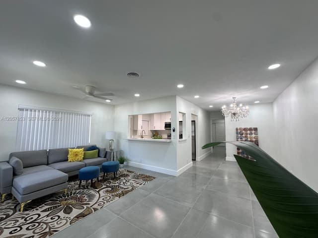1628 NW 8th Ave, Fort Lauderdale FL 33311 - Fort Lauderdale, FL - Photo 2