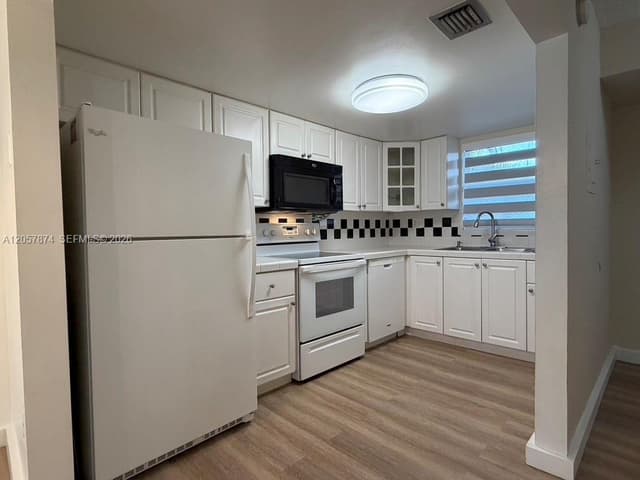 30 NW 87th Ave # C201, Miami FL 33172 - Miami, FL - Photo 2
