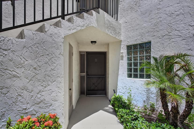 5283 Europa Drive # D, Boynton Beach FL 33437