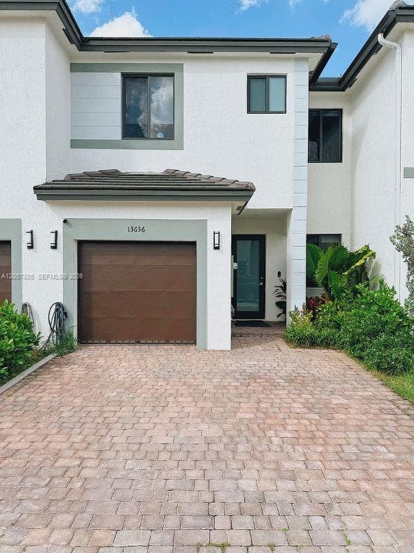 13636 SW 157th Ct, Miami FL 33196