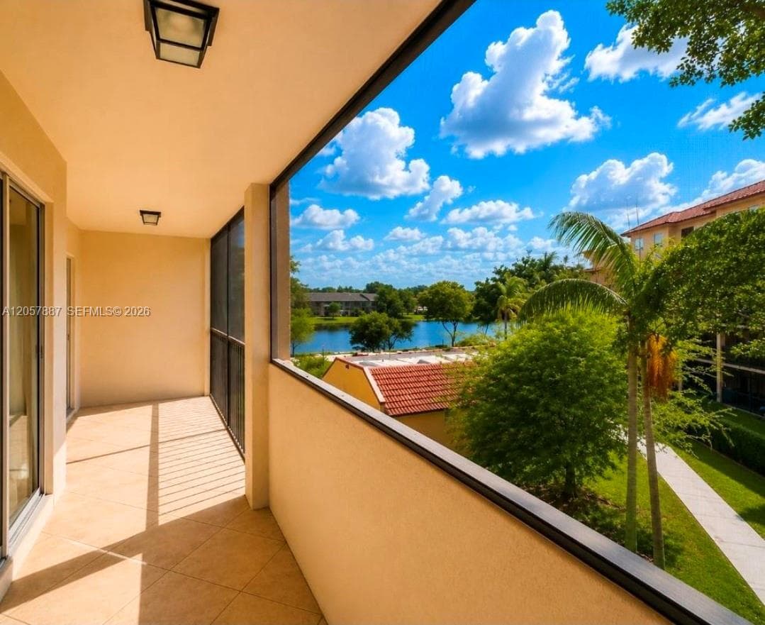 3905 N Nob Hill Rd # 312, Sunrise FL 33351