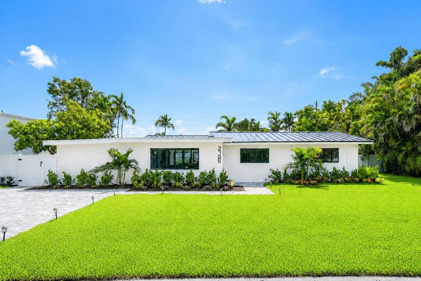 2708 NE 1ST Avenue, Wilton Manors FL 33334