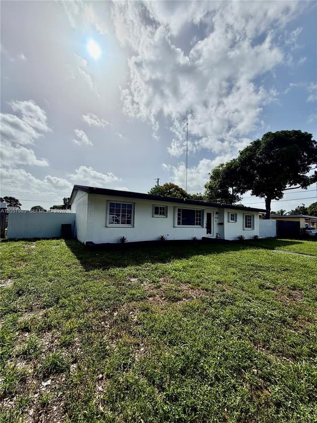 19730 NW 3rd Ct, Miami Gardens FL 33169 - Miami Gardens, FL - Photo 3
