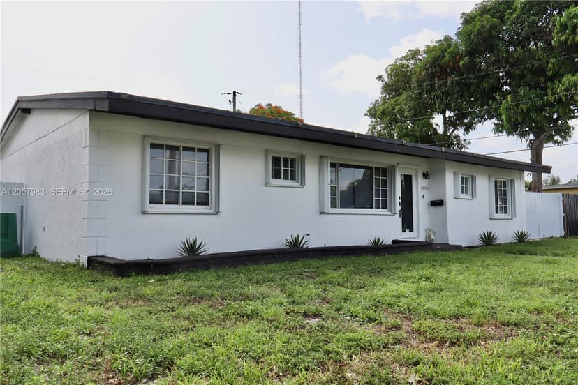 19730 NW 3rd Ct, Miami Gardens FL 33169