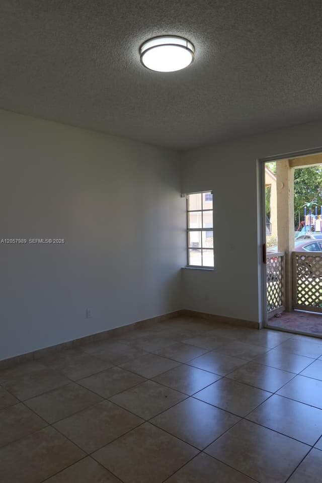 18340 NW 68th Ave # A, Hialeah FL 33015 - Hialeah, FL - Photo 5