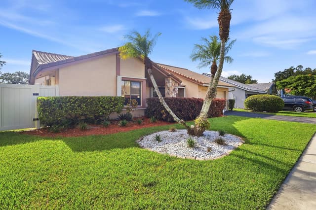 700 NW 102ND Way, Plantation FL 33324 - Plantation, FL - Photo 3