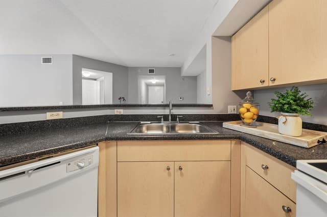 4151 San Marino Boulevard # 203, West Palm Beach FL 33409 - West Palm Beach, FL - Photo 7
