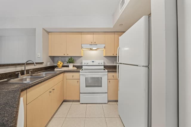 4151 San Marino Boulevard # 203, West Palm Beach FL 33409 - West Palm Beach, FL - Photo 5