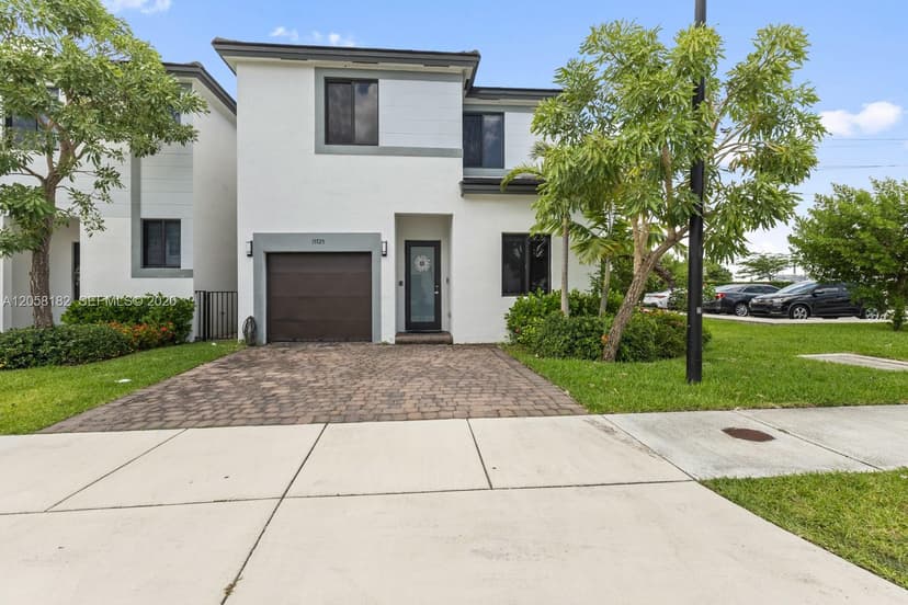 15725 SW 136th Ter, Miami FL 33196