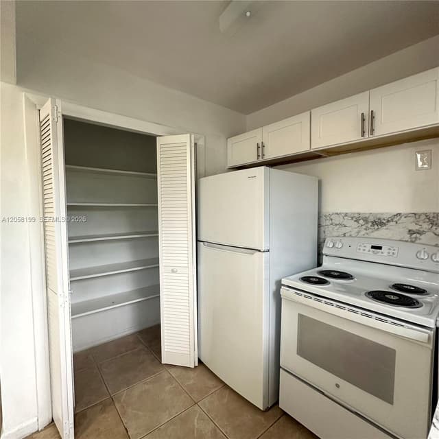 2826 Van Buren St # 8, Hollywood FL 33020 - Hollywood, FL - Photo 6