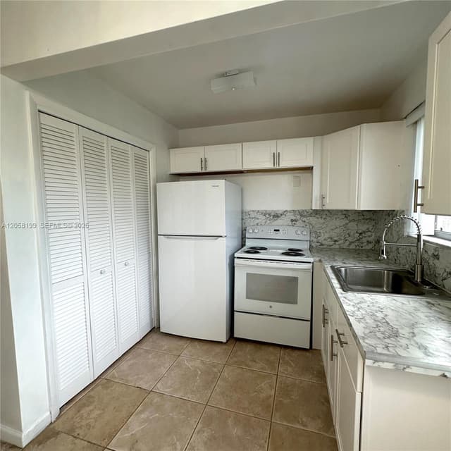 2826 Van Buren St # 8, Hollywood FL 33020 - Hollywood, FL - Photo 7