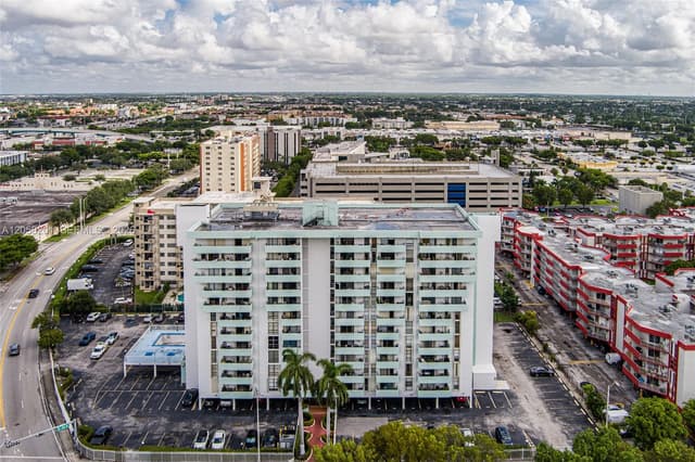 1825 W 44th Pl # 509, Hialeah FL 33012 - Hialeah, FL - Photo 7