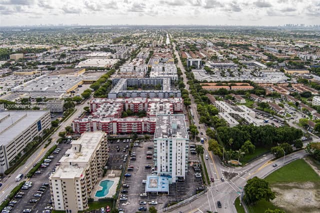 1825 W 44th Pl # 509, Hialeah FL 33012 - Hialeah, FL - Photo 5