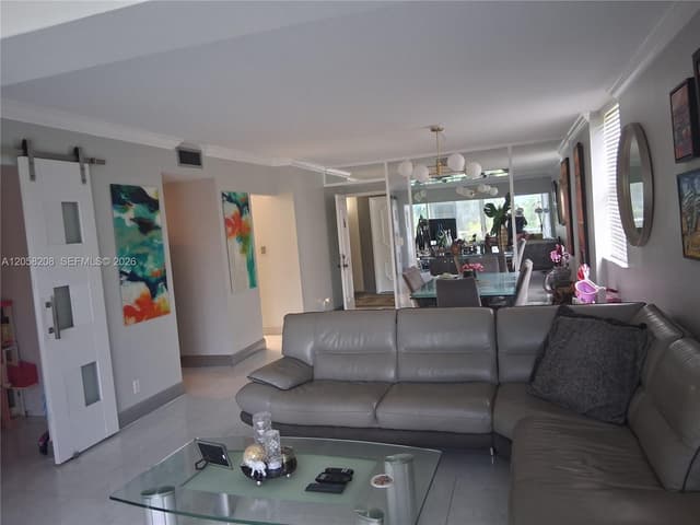 4400hillcrest Hillcrest DR # 201B, Hollywood FL 33021 - Hollywood, FL - Photo 6