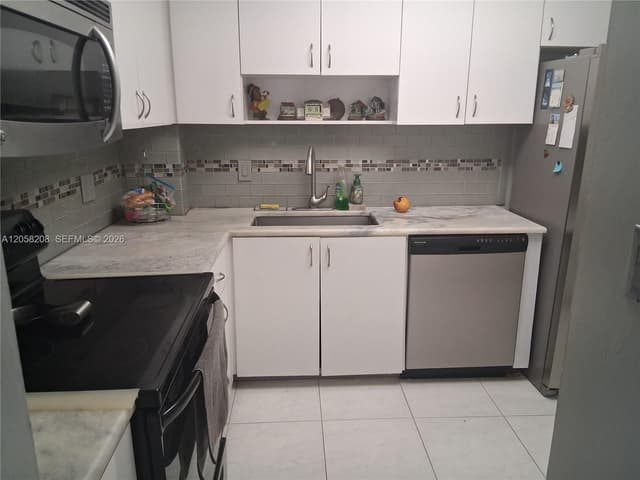 4400hillcrest Hillcrest DR # 201B, Hollywood FL 33021 - Hollywood, FL - Photo 7