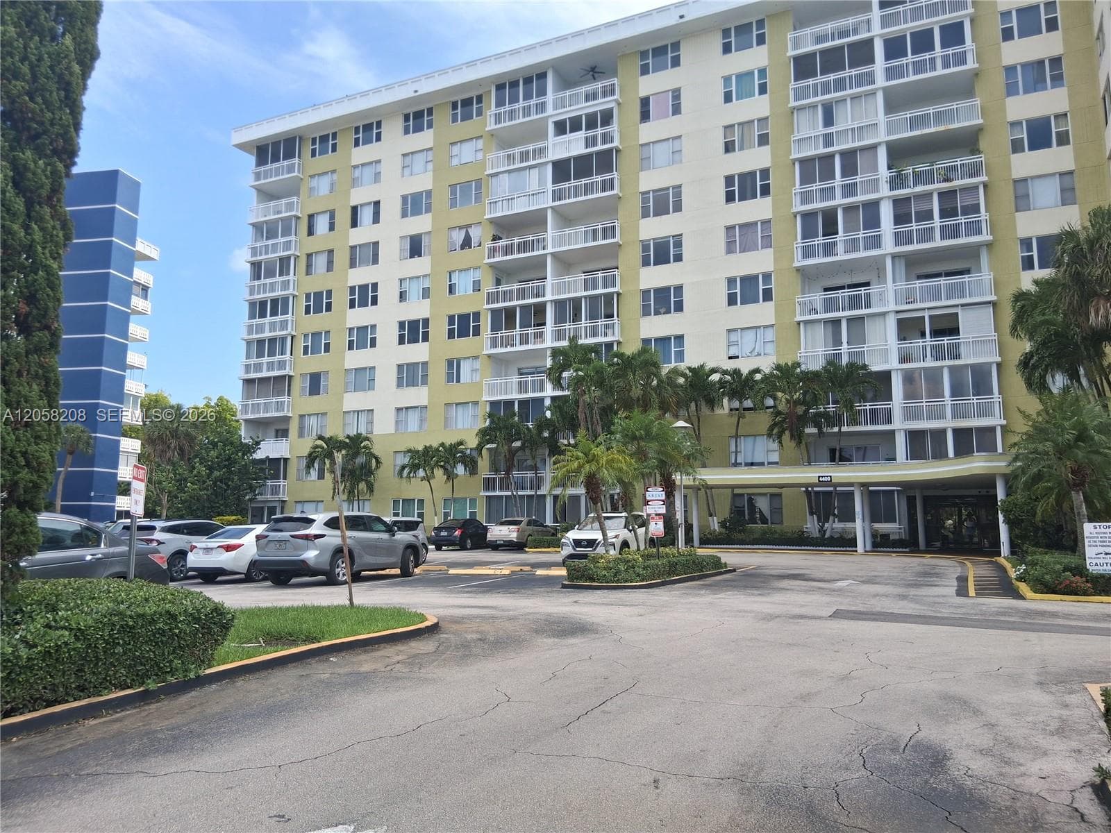 4400hillcrest Hillcrest DR # 201B, Hollywood FL 33021 - Hollywood, FL - Photo 1
