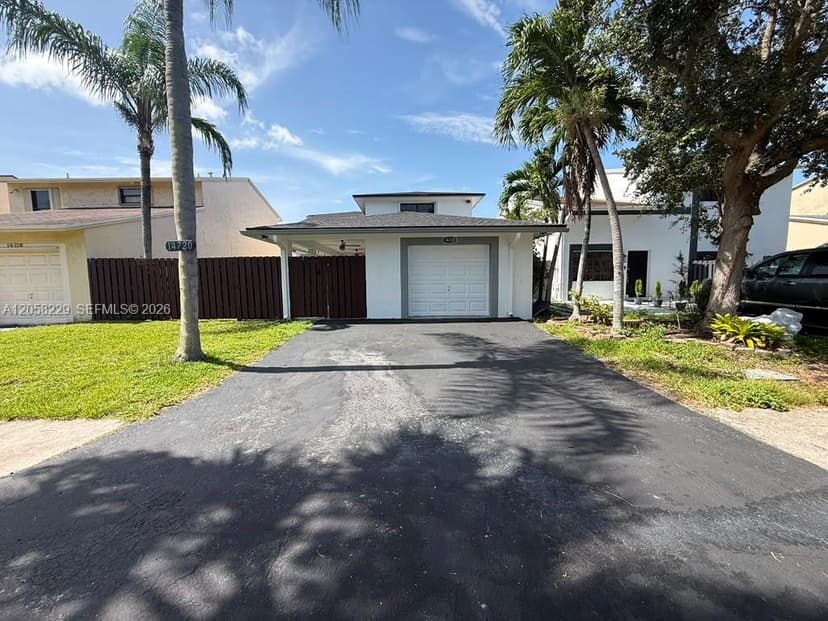 14720 SW 106th Ter, Miami FL 33196