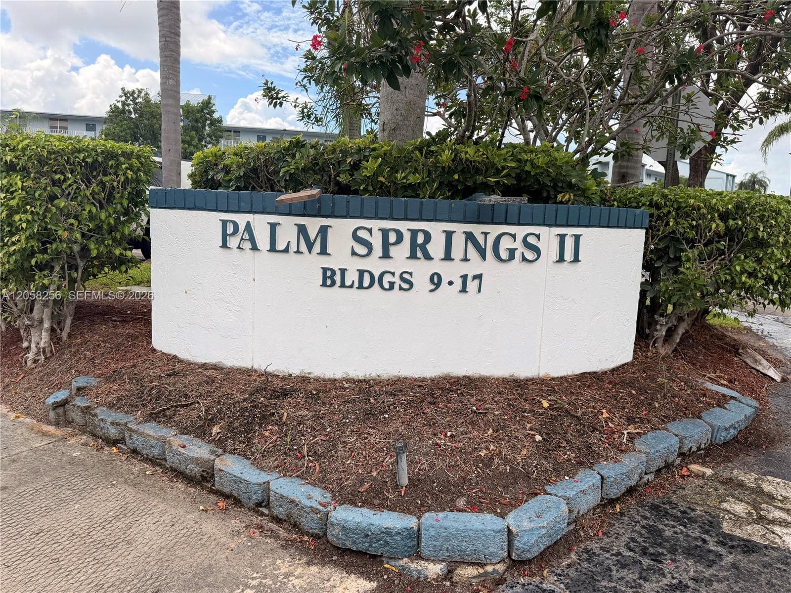 7620 NW 18th St # 403, Margate FL 33063