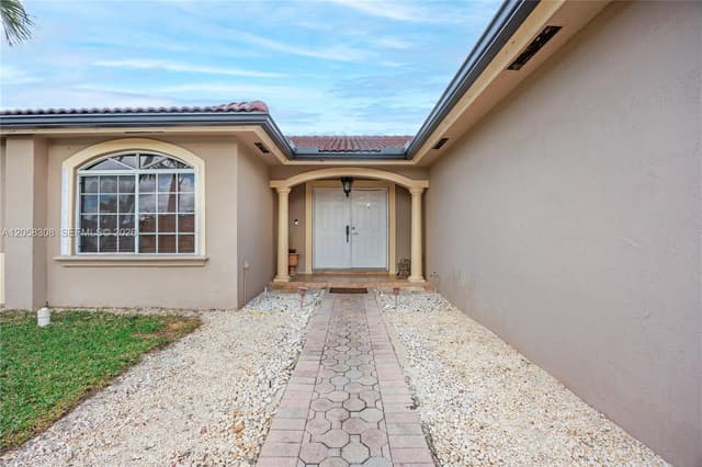 15330 SW 170th Ter, Miami FL 33187 - Miami, FL - Photo 2