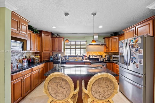 15330 SW 170th Ter, Miami FL 33187 - Miami, FL - Photo 4
