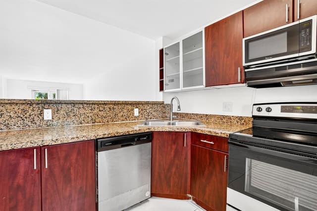 840 PINE Drive # 104, Pompano Beach FL 33060 - Pompano Beach, FL - Photo 7