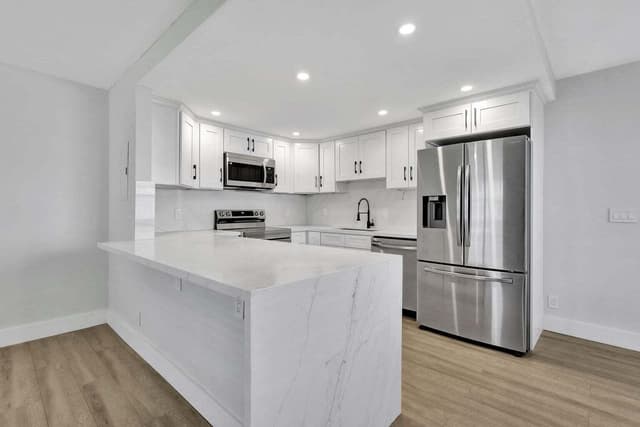 114 Brittany C, Delray Beach FL 33446 - Delray Beach, FL - Photo 2