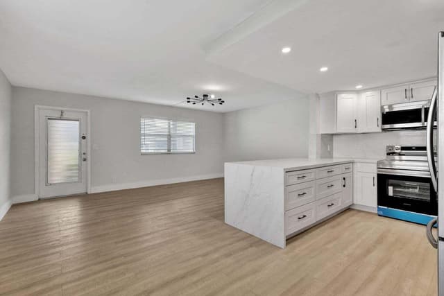 114 Brittany C, Delray Beach FL 33446 - Delray Beach, FL - Photo 5