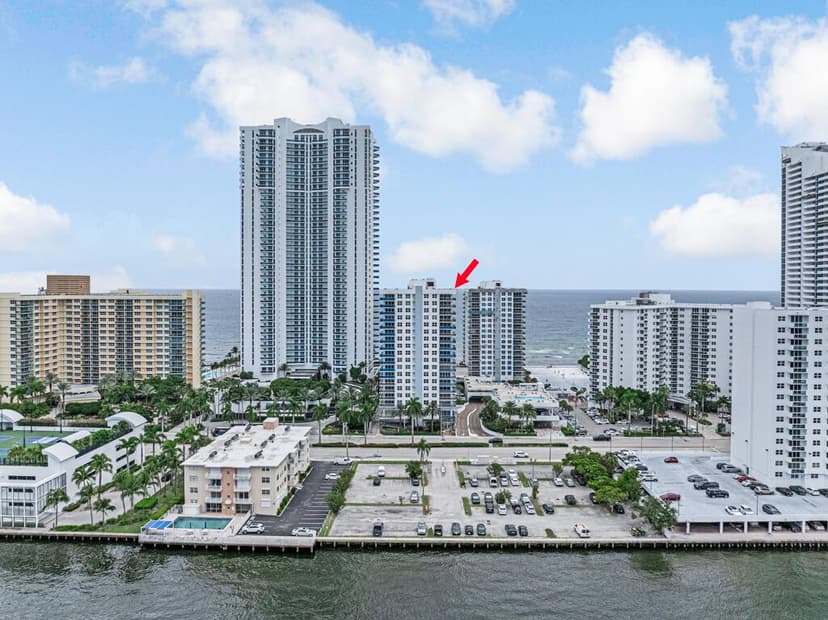 2751 S Ocean Drive # 1008, Hollywood FL 33019