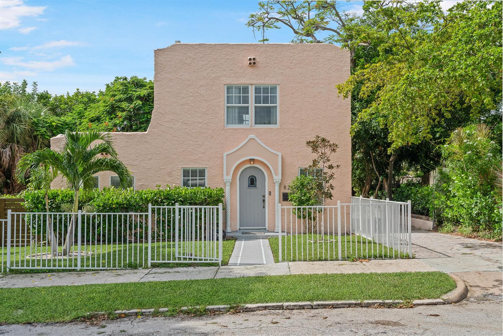 820 29TH Street, West Palm Beach FL 33407 - West Palm Beach, FL - Photo 1