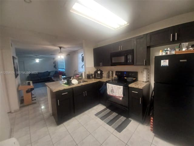 3777 NW 78th Ave # 8E, Davie FL 33024 - Davie, FL - Photo 2