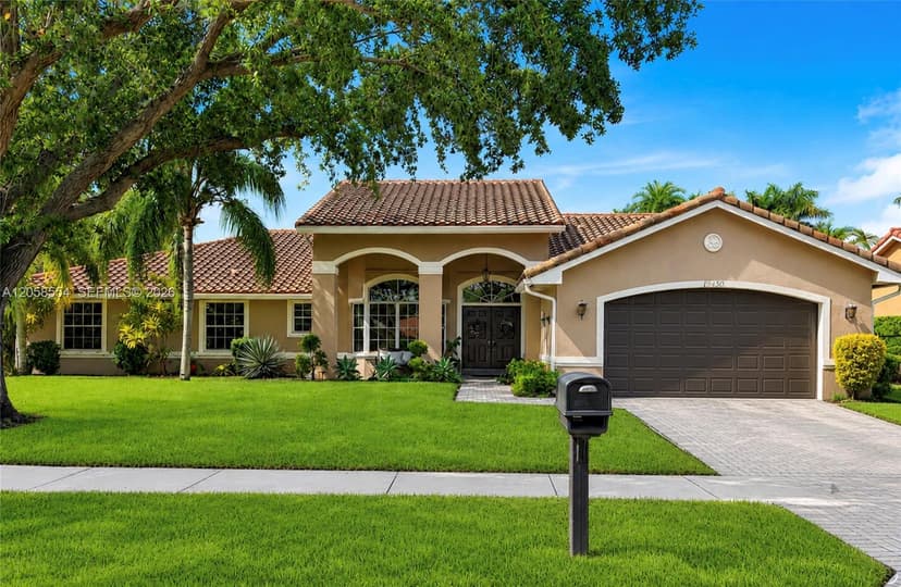 19450 NW 7th St, Pembroke Pines FL 33029