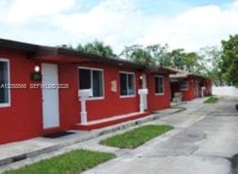 2513 Lincoln St, Hollywood FL 33020