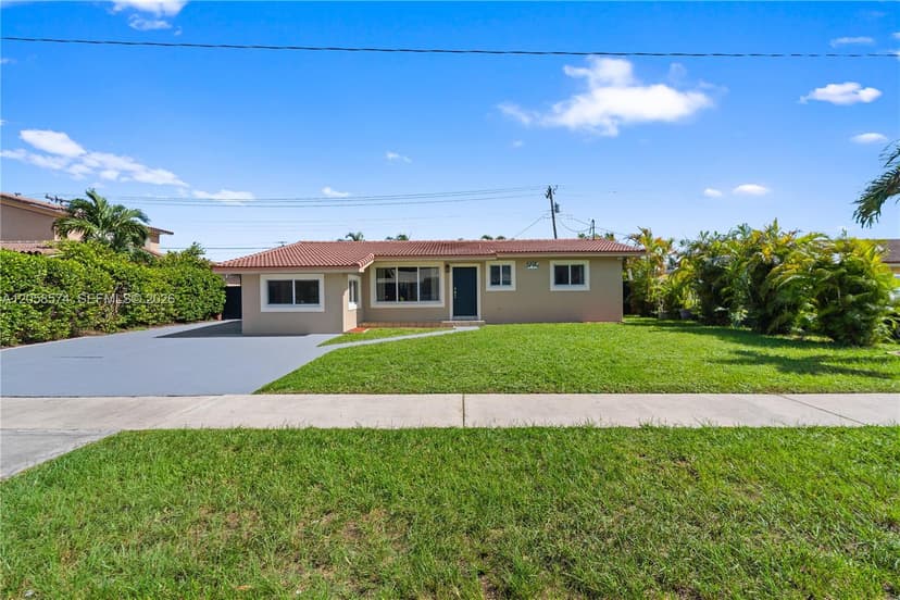 661 W 50th Pl, Hialeah FL 33012