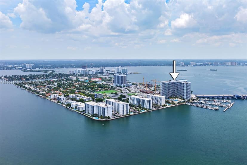 7601 E Treasure Dr # 2124, North Bay Village FL 33141
