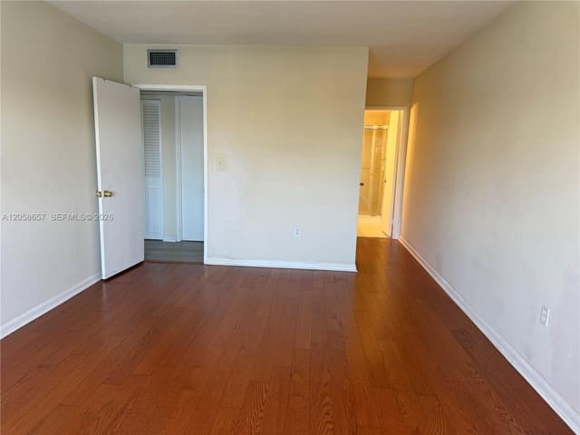 400 Kings Point Dr # 311, Sunny Isles Beach FL 33160 - Sunny Isles Beach, FL - Photo 6