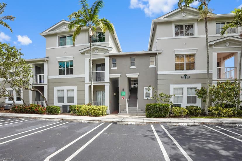 2019 Shoma Drive # 178, Royal Palm Beach FL 33414