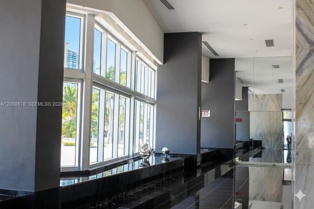 325 S Biscayne Blvd # 3314, Miami FL 33131 - Miami, FL - Photo 2