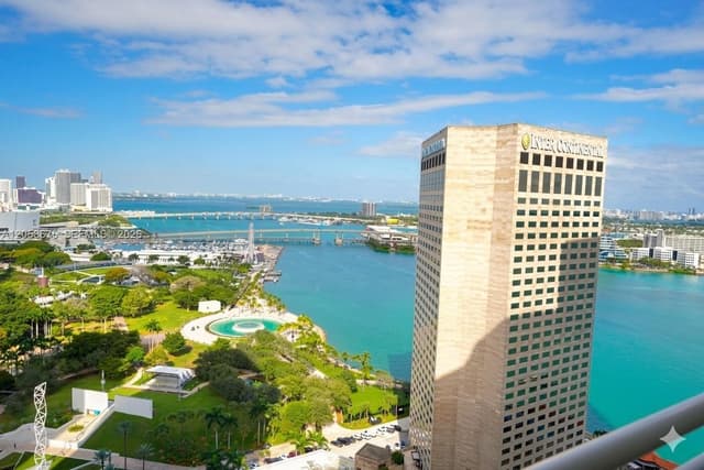325 S Biscayne Blvd # 3314, Miami FL 33131 - Miami, FL - Photo 3