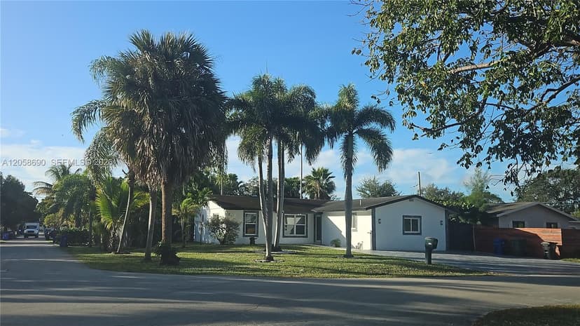 2900 SW 16th St, Fort Lauderdale FL 33312