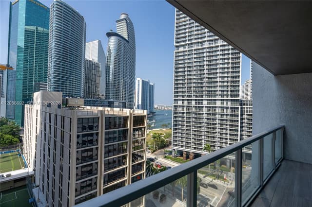 500 Brickell Ave # 1407, Miami FL 33131 - Miami, FL - Photo 2