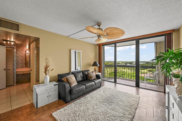 2425 PRESIDENTIAL Way # 1006, West Palm Beach FL 33401 - West Palm Beach, FL - Photo 6