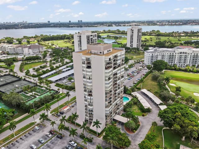 2425 PRESIDENTIAL Way # 1006, West Palm Beach FL 33401 - West Palm Beach, FL - Photo 4